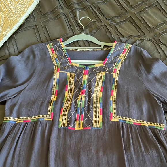 SUGAR + LIPS TUNIC with Gray with Colorful Embroidered Design - Picture 6 of 7